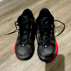 Kyrie 7 Bred H020 like new under used